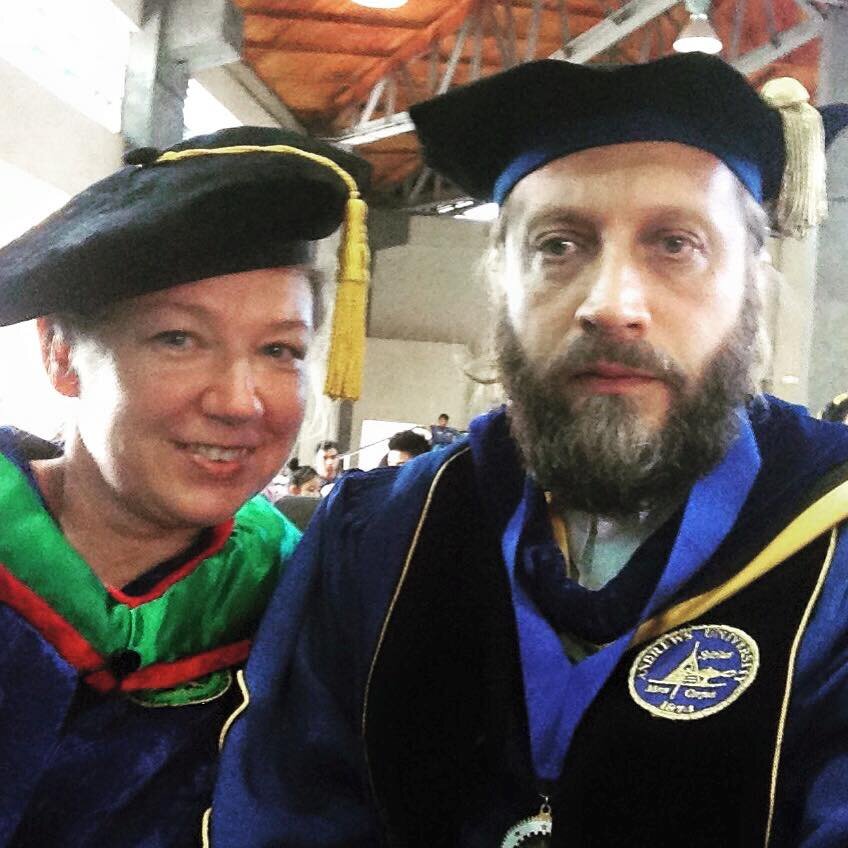 Хоббит-богослов, с женой-хоббитом, тоже богословом. 