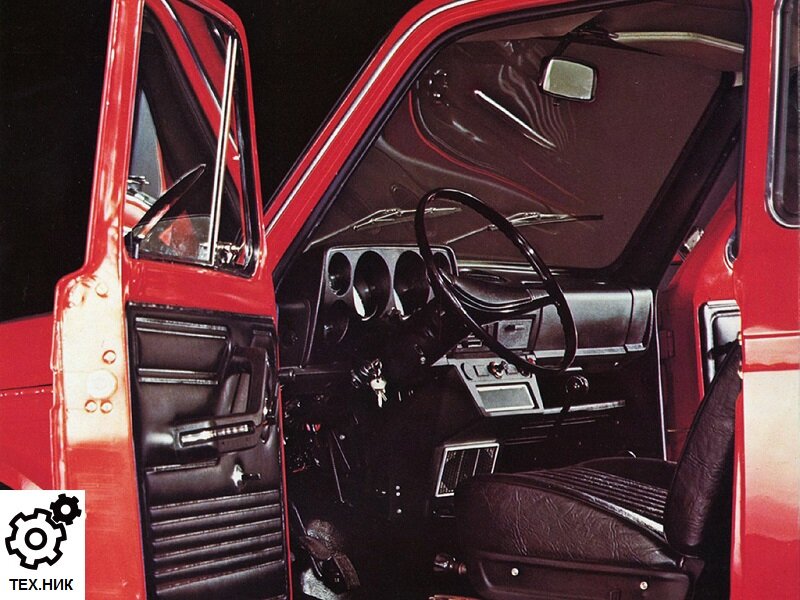 ВАЗ-2121 "Нива" салон.