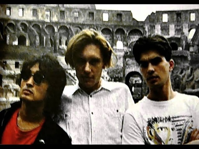 Виктор Цой, Георгий Гурьянов, Юрий Каспарян в Риме. 1989 год. фото из архива Наталии Разлоговой