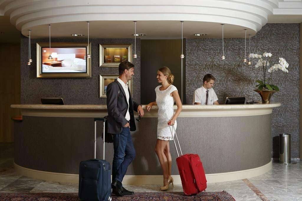 Фото с сайта reception.mebelforall.ru