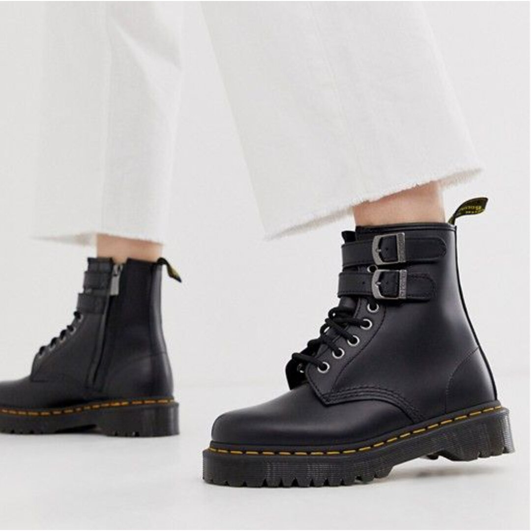 Листайте галерею →