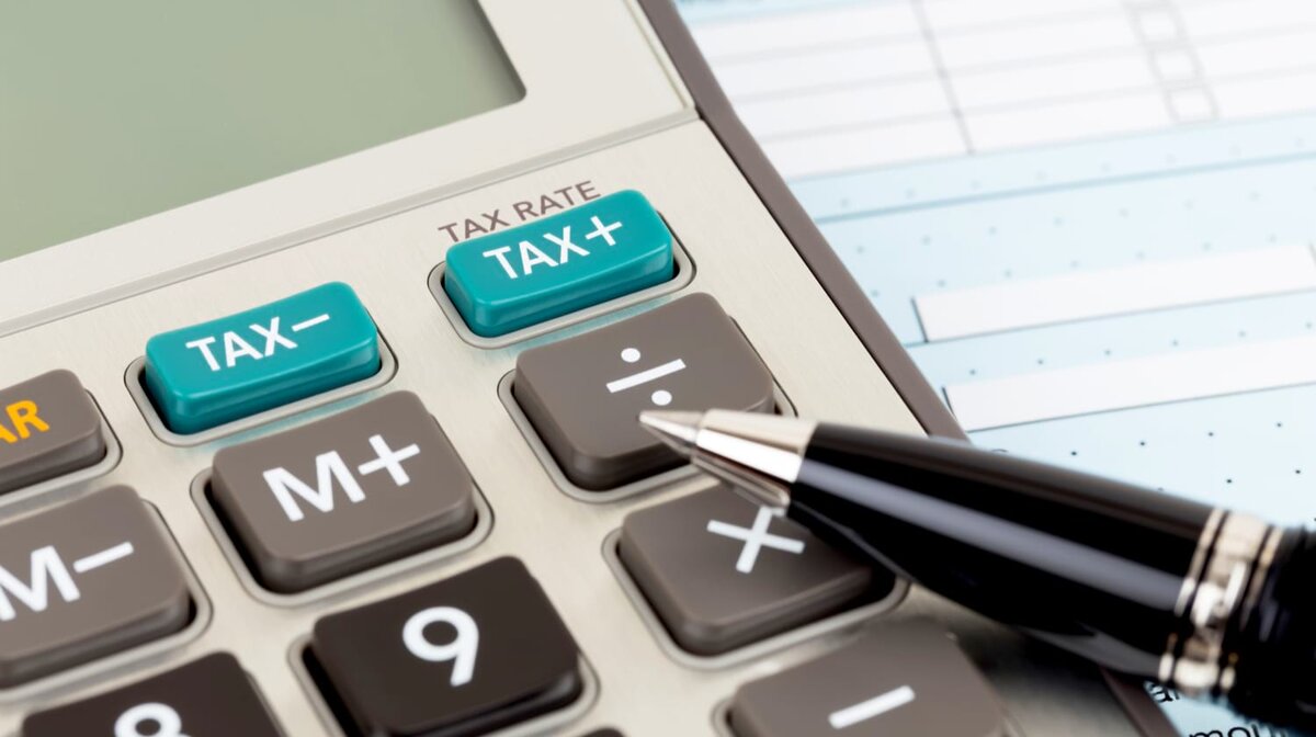 иллюстрация https://help.taxreliefcenter.org/wp-content/uploads/2018/10/calculator-tax-botton-irs-tax-calculator-ss-Feature-1.jpg