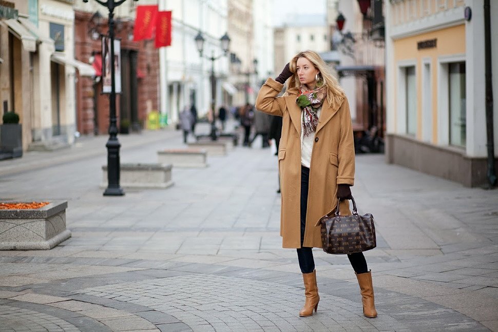 Пальто в классическом стиле – вещь вне возраста. /Фото: rusbizz.ru 