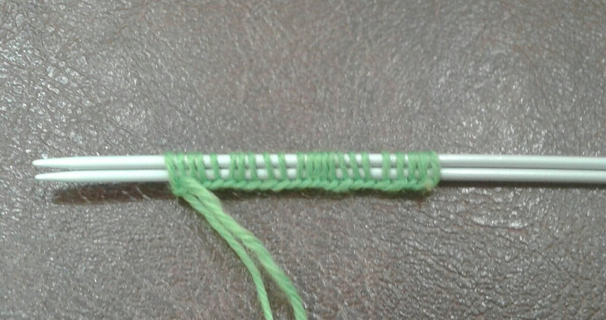 Набрано 23 петли.