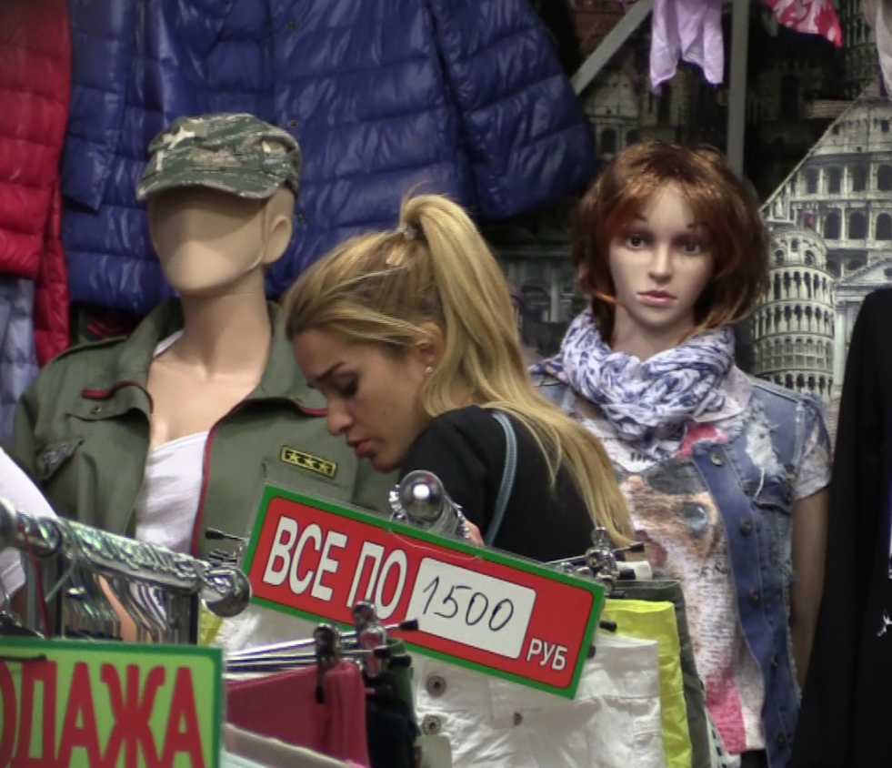 Ксения Бородина на вещевом рынке «Дубровка». /Фото: interesnoznat.com