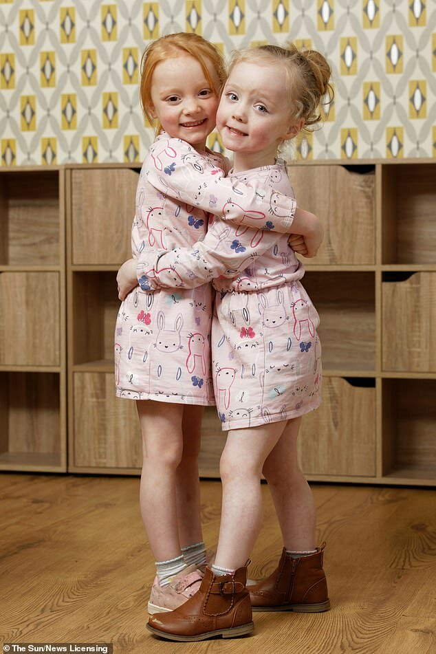 Лола и Лекси