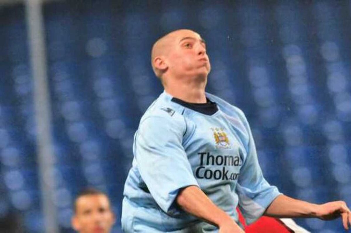 Роберт Мак в составе «Манчестера»