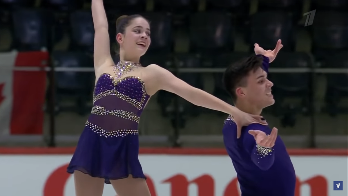 Саранск чемпионат юниоров фигурное. Тарасова с медалями. Саранск чемпионат юниоров фигурное. Саранск чемпионат юниоров фигурное. Ледовый дворец саранск фигурное катание.