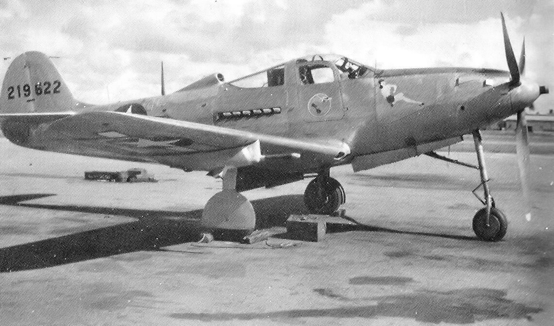 Архивные фото Аэрокобры P-39 Листайте