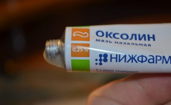 Оксолиновая мазь помогает избавиться от папиллом