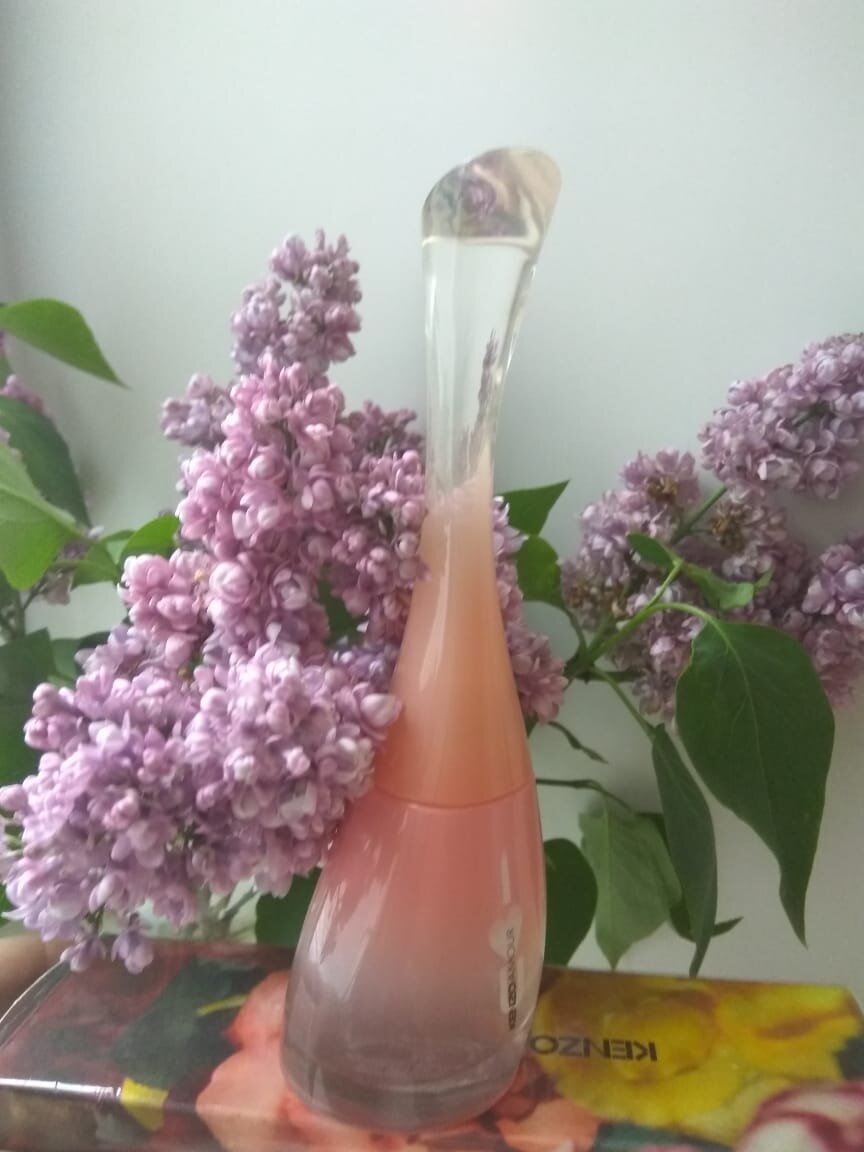 На фото аромат Kenzo Amour ILOVEU из коллекции "Парфюм дня"