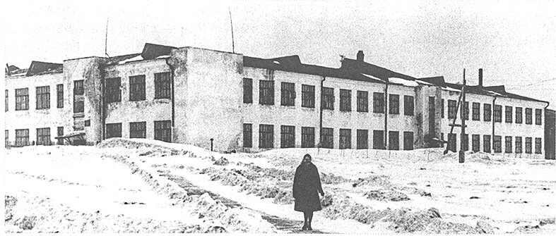 Школа №5 "Криолитовская". 892 ученика за 36 лет окончили эту 8-летнюю школу, которая была закрыта в 1968 году