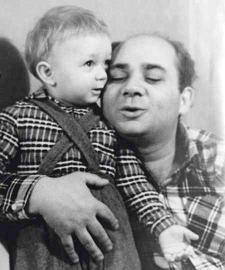 Евгений Леонов с сыном Андреем. Фото uznayvse.ru