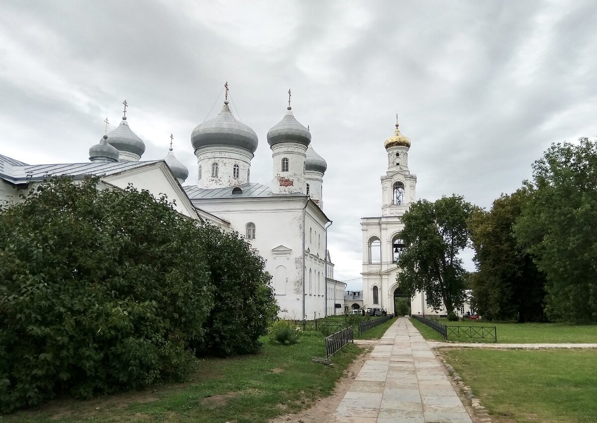 Жизнь в монастыре юрьев. Свято юрьевский мужской монастырь в великом новгороде. Жизнь в монастыре юрьев. Юрьевский монастырь великий новгород. Жизнь в монастыре юрьев.
