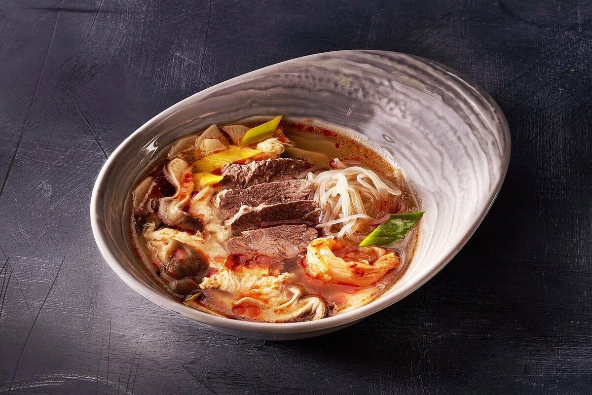 Корейская похлебка с кимчи в ресторанах "Шикари"