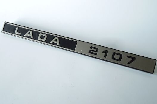Эмблема ВАЗ-2107