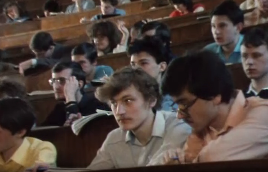 Кадр из документального фильма "Уходит в армию студент..." (1987)