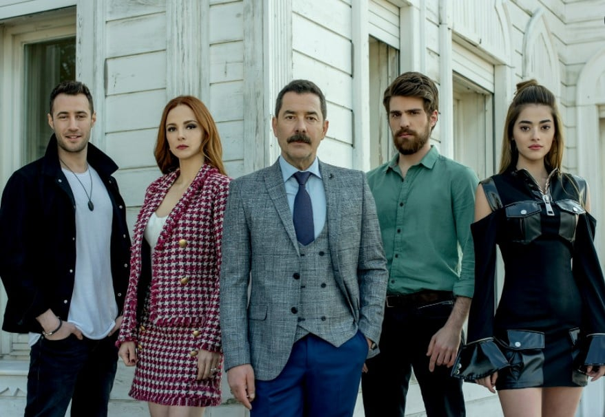 герои сериала "Жестокий Стамбул"