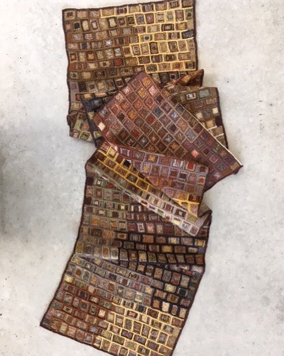 Продать шарфик, связаный крючком, за 34 000 руб. не реально? Покажу вам ...