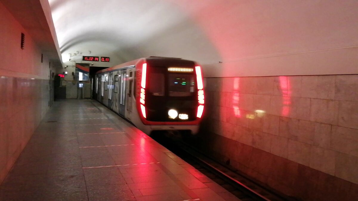 Хуже некуда. Антирейтинг поездов в Мосметро.