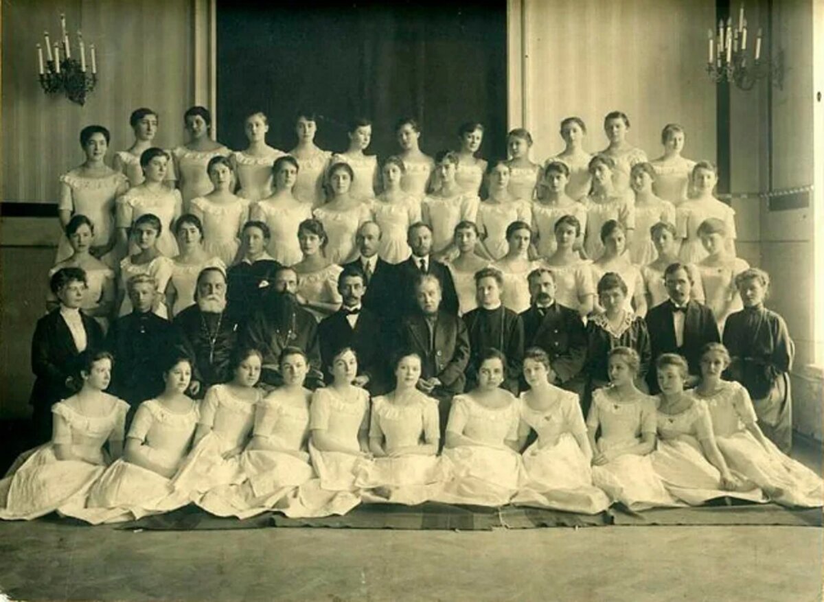 Смольный институт благородных девиц 1917