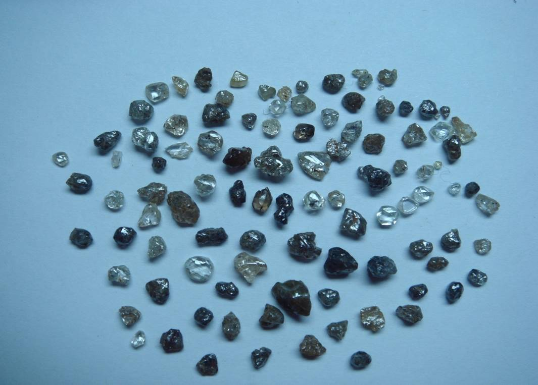 Добытые алмазы на лицензионных участках АЛМАР