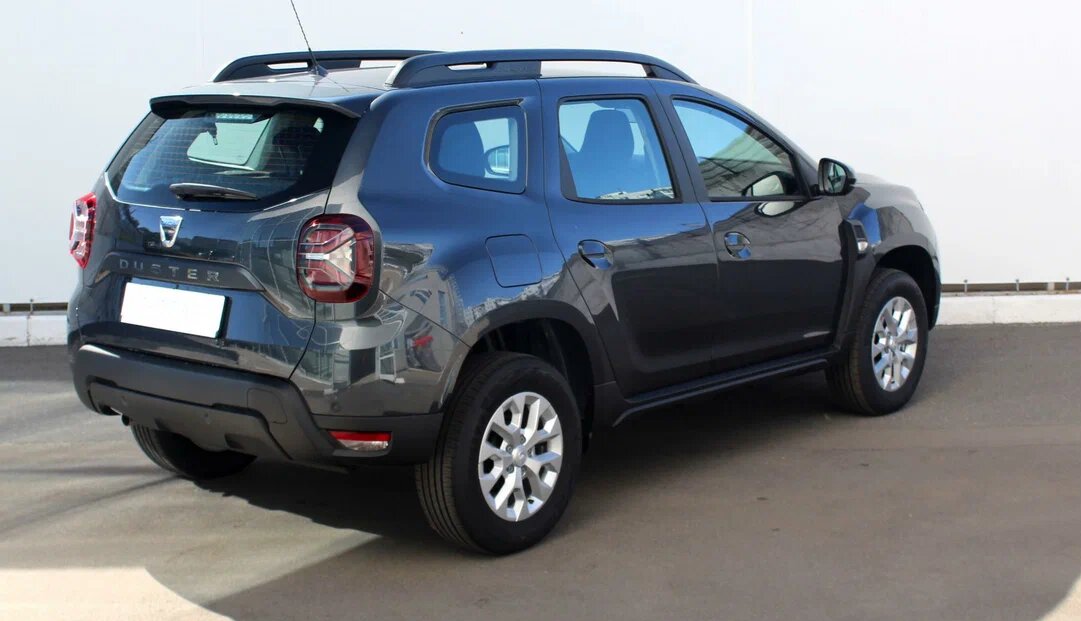 В Россию привезли Dacia Duster, отличия от Renault Duster. Сколько ...