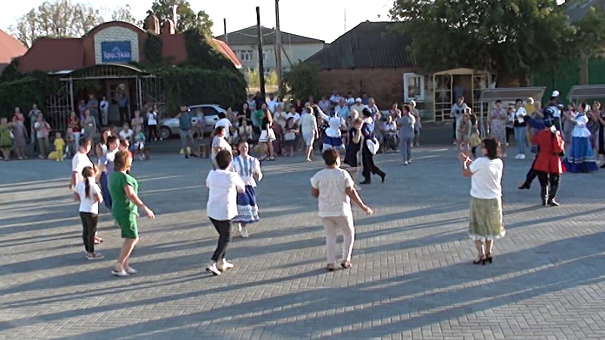 Торжественное открытие площади Дома культуры ст. Баклановской. | МКУ  