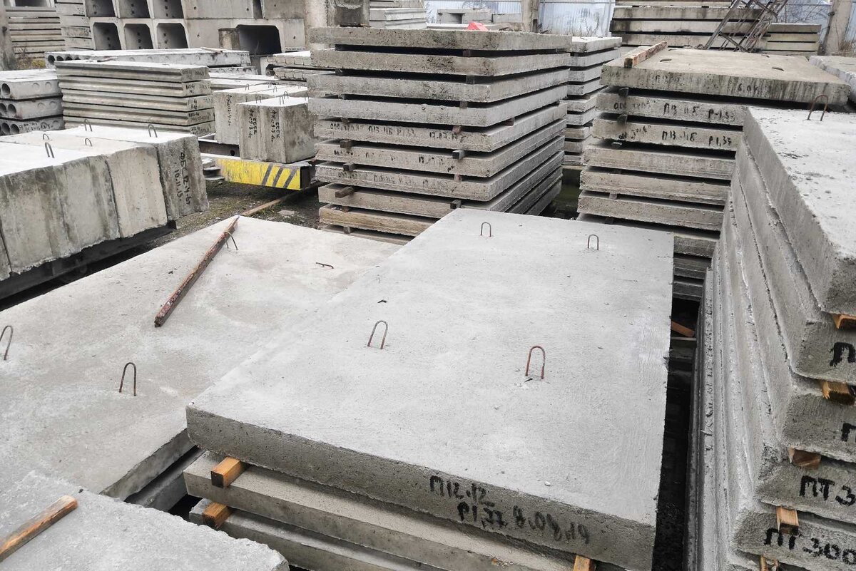 Плиты ЖБИ. Источник: https://родник-строй.рф/