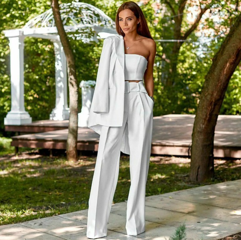 Модный белый костюм - Модные женские костюмы весна-лето 2024. Самые актуальные
