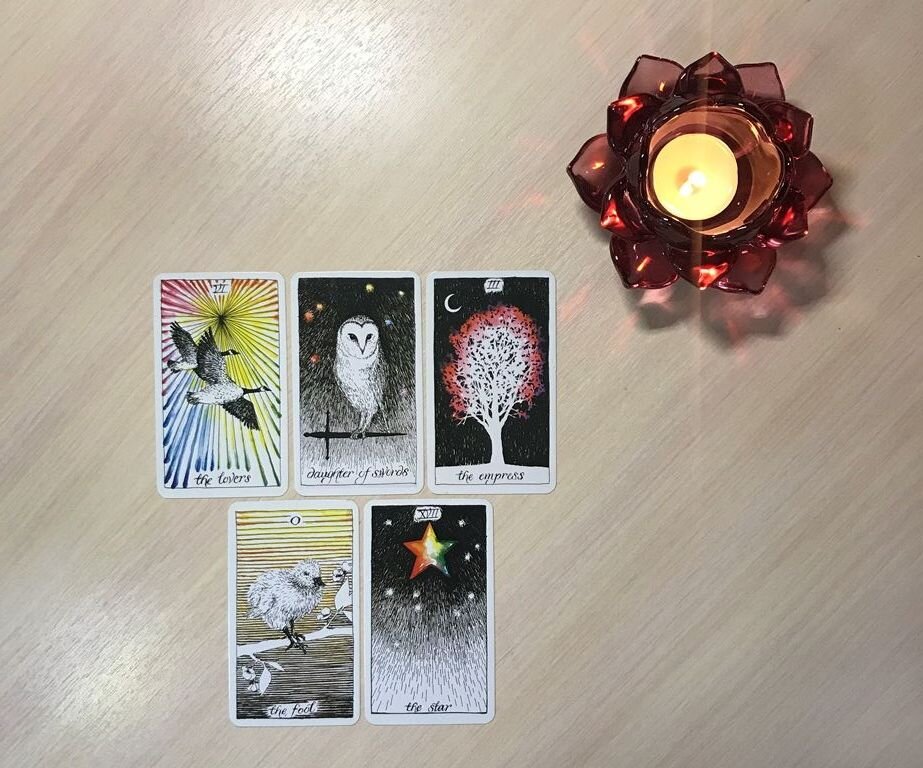 Влюблённые + Паж мечей + Императрица + Дурак + Звезда