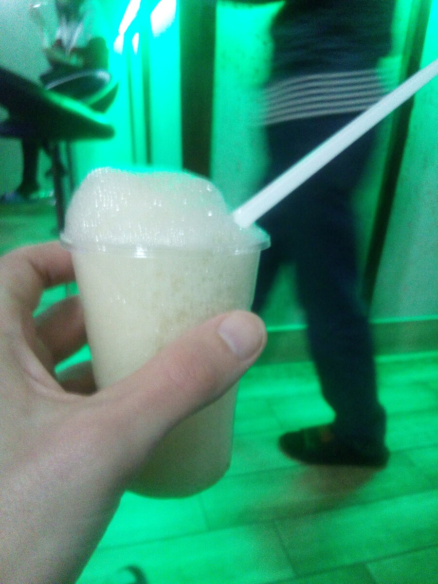 Кислородный коктейль. В узких кругах известен как "волшебные пузыри". Фитобар санаторий Чемал.