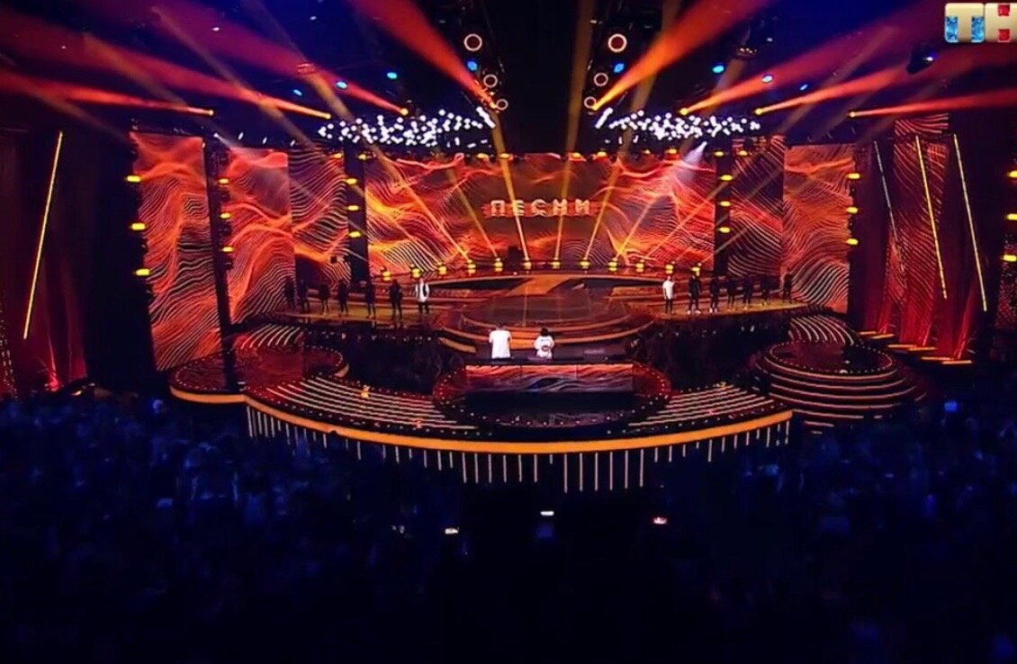 Рис: Скриншот шоу "Песни". Источник: скриншот подготовлен автором статьи.
