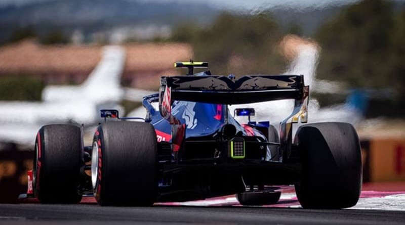 Александр Элбон собирается принять штраф на решетке на Гран-при Австрии в предстоящие выходные, подтверждая, что он будет использовать новую силовую установку «Honda» третьей спецификации.