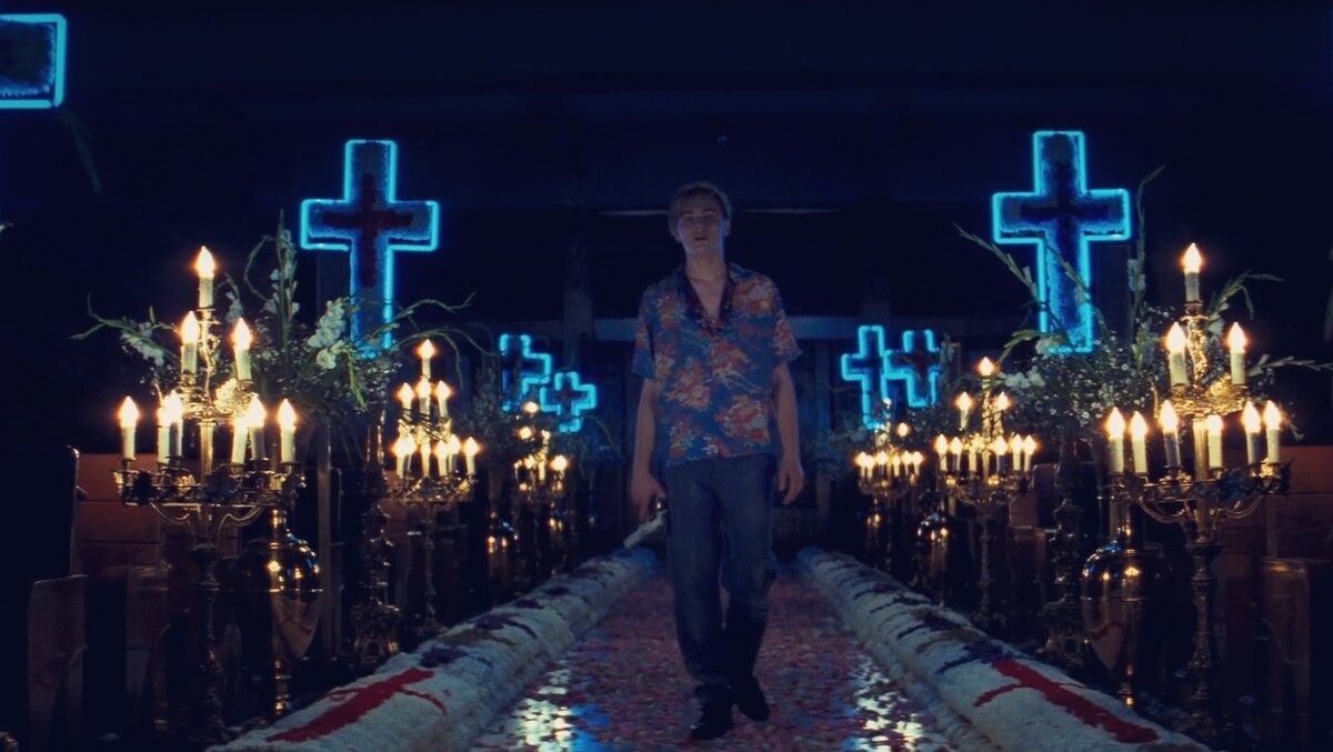 Кадр из фильма «Ромео + Джульетта» (1996)