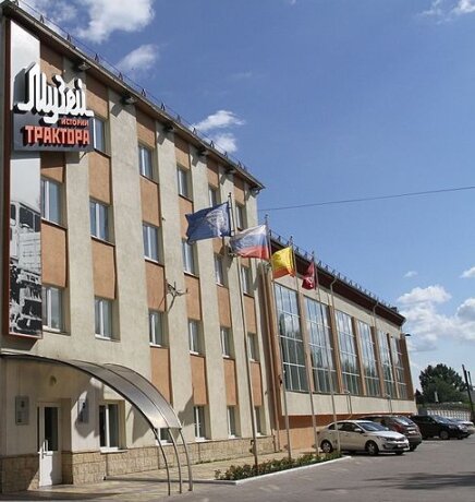 Музей истории трактора. Чебоксары.(редактирование фото)