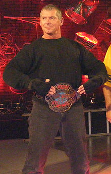 https://upload.wikimedia.org/wikipedia/commons/thumb/3/38/Vince_McMahon_-_ECW_Champion.jpg/220px-Vince_McMahon_-_ECW_Champion.