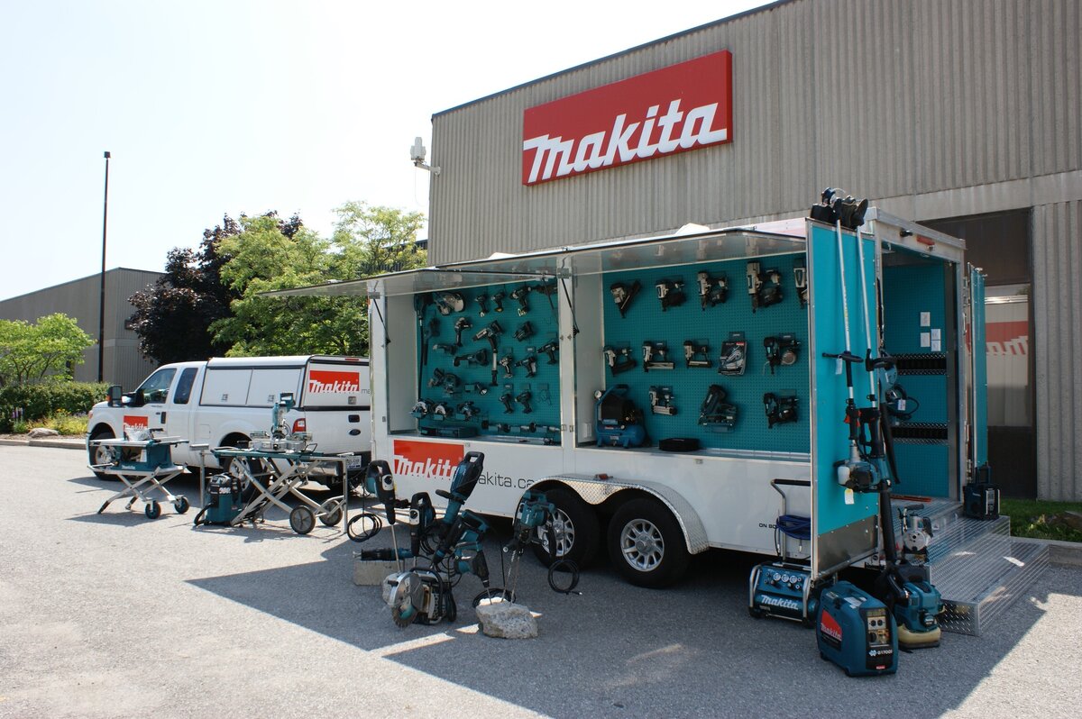 В начале XXI века прорывом компании Makita стало использование литий-ионных аккумуляторов, которые добавили инструментам долговечности, удобства и экономичности в процессе зарядки