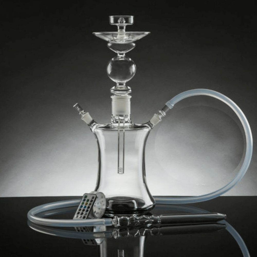 В стеклянном кальяне можно проследить весь путь дыма