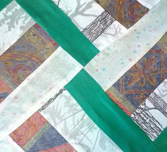 треугольник в полквадрата