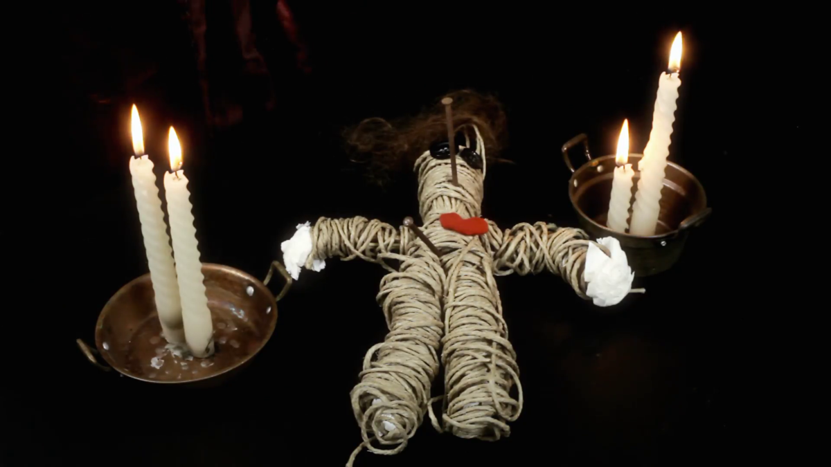 Кукла со свечой. Свечка кака пупс. Candlelight кукла. Куклы из воска. Заклинание магия кукла вуду.