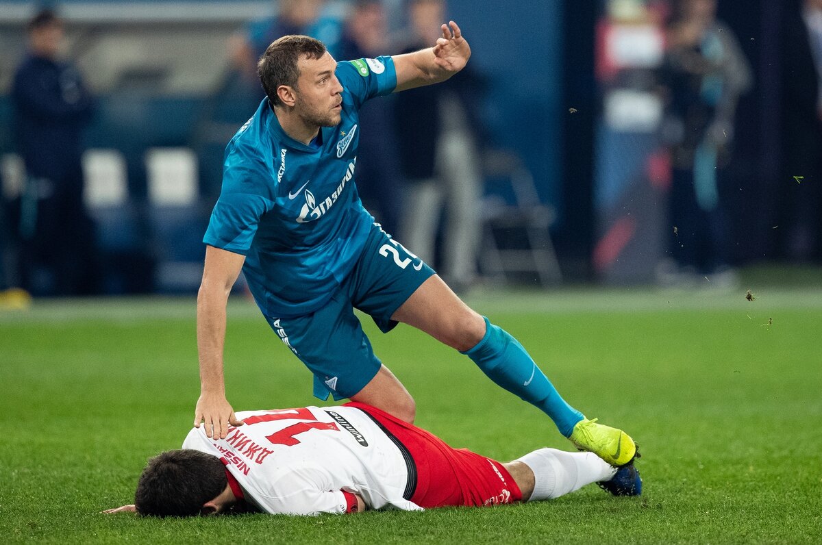 Источник: https://fc-zenit.ru/photo/47450/