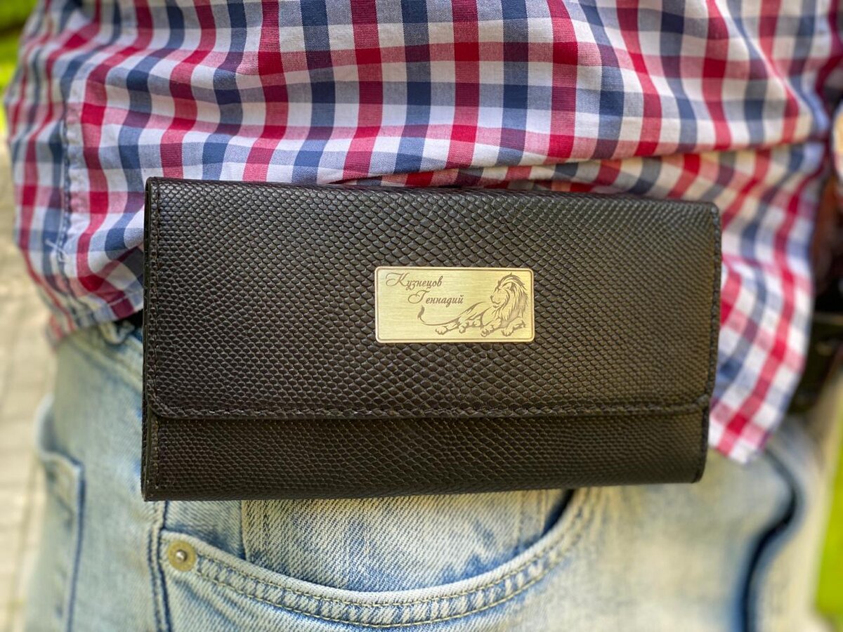 Персональный чехол-кобура с именной табличкой из серебра 925 пробы для вашего телефона