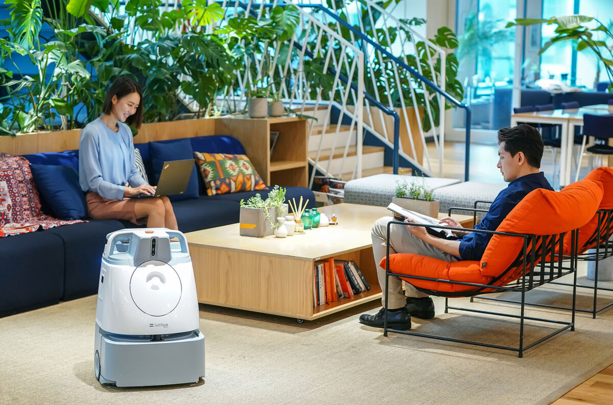 Автономный робот-уборщик SoftBank Robotics Whiz (SoftBank Robotics)
