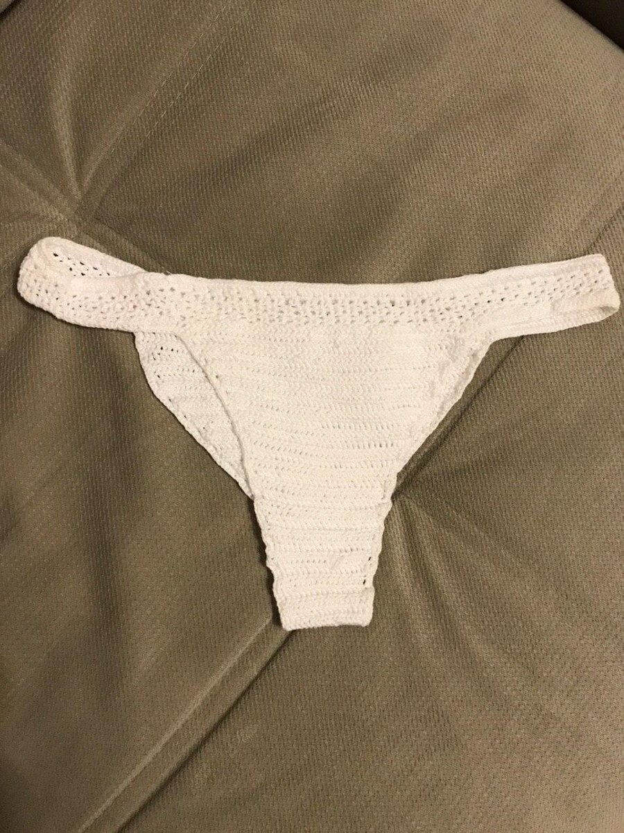    Фото автора (моя самая первая работа, я тогда только училась вязать)