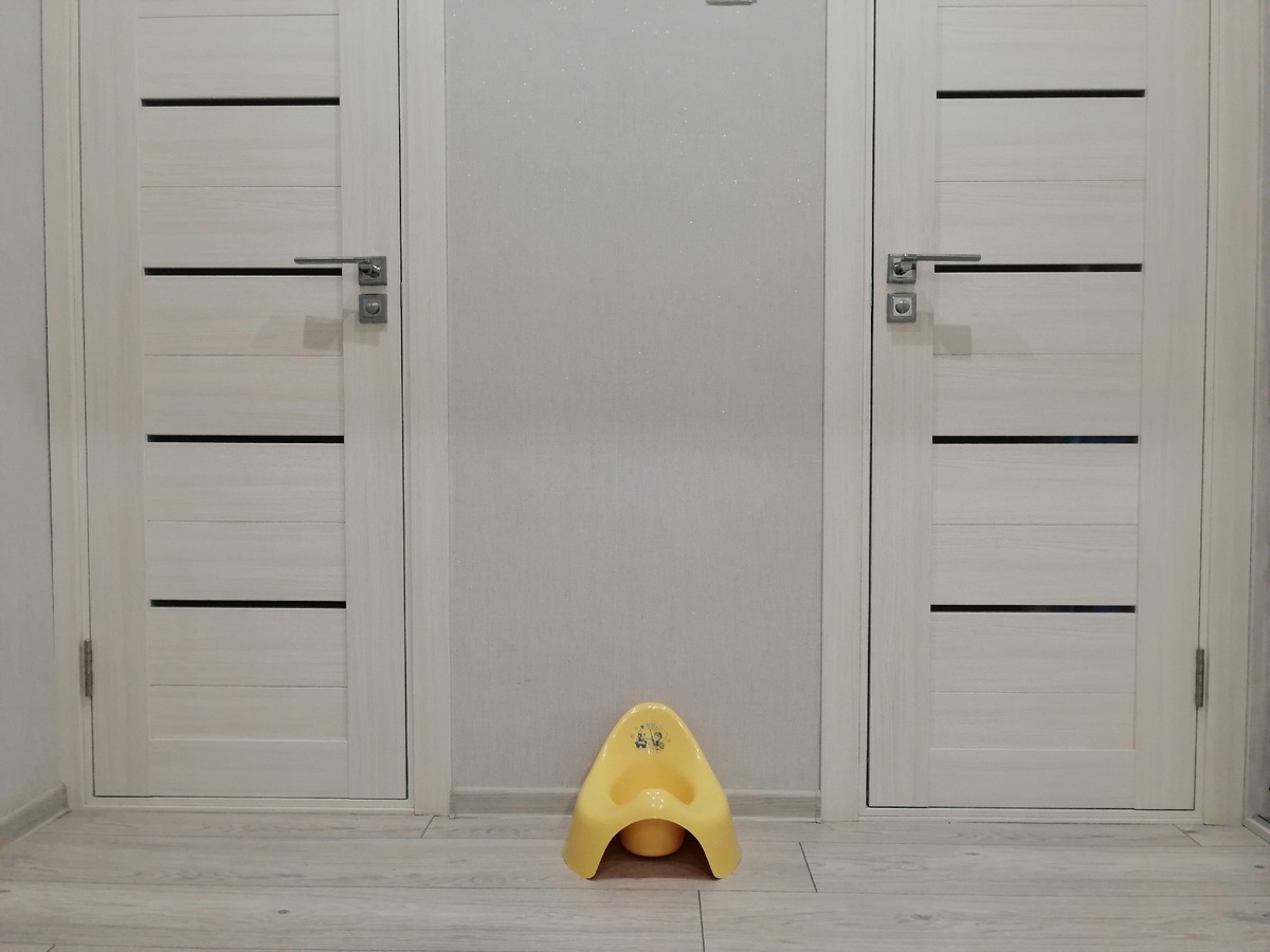 Выбор должен быть за вашим ребенком, нельзя его оставлять без права выбора.