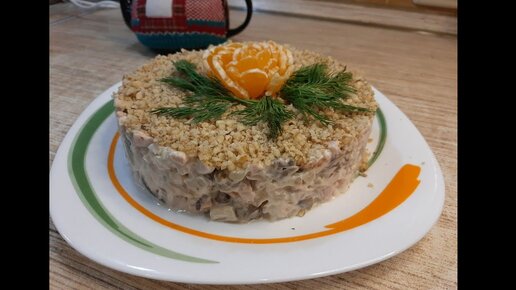 Салат с курицей и ананасом