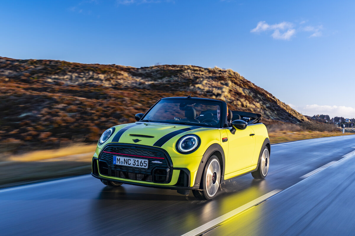 MINI JCW 2022 кабриолет