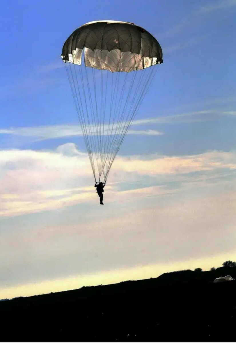 Парашют десантника д-6