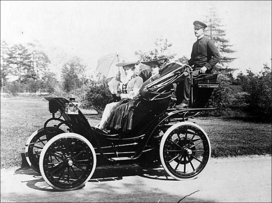 Автомобиль 1903 года